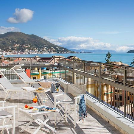 Hotel Tritone Laigueglia Bagian luar foto